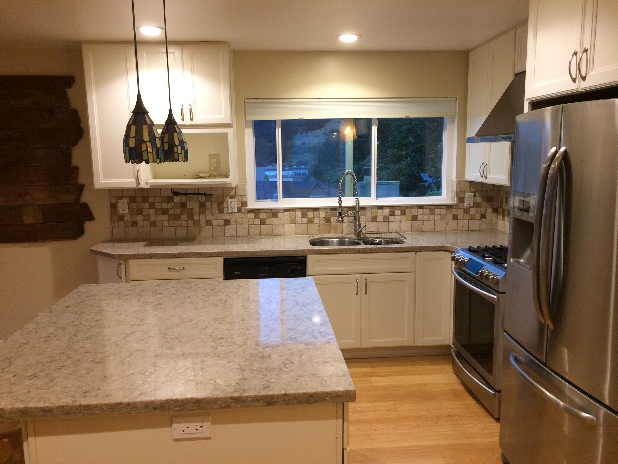 Building Photo - 233 Reichling Ave