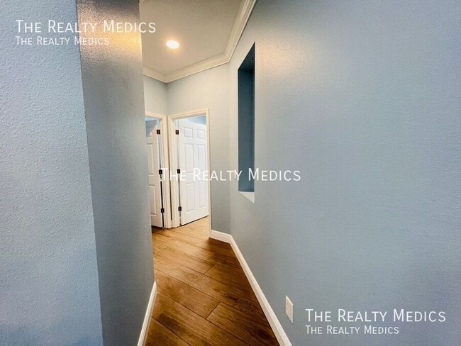 Building Photo - 1356 Periwinkle Blue Way