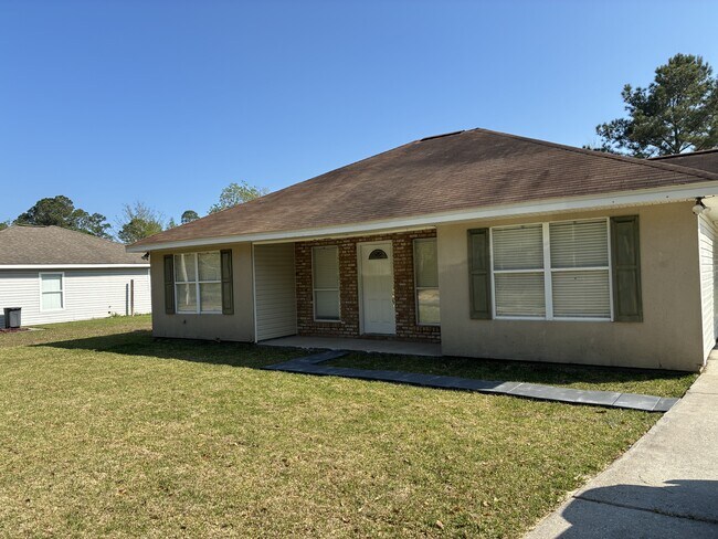 Building Photo - 1041 Hubbard St