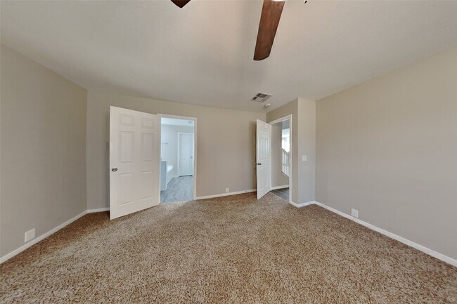 Building Photo - 11810 Skydale Dr
