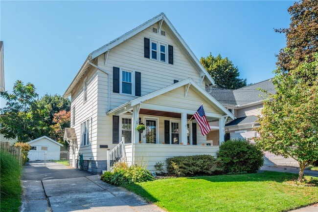 Building Photo - 116 W Spruce St