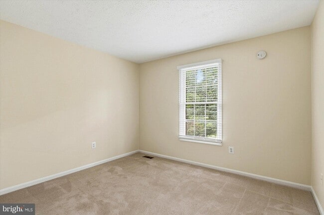 Building Photo - 9708 Locust Hill Dr