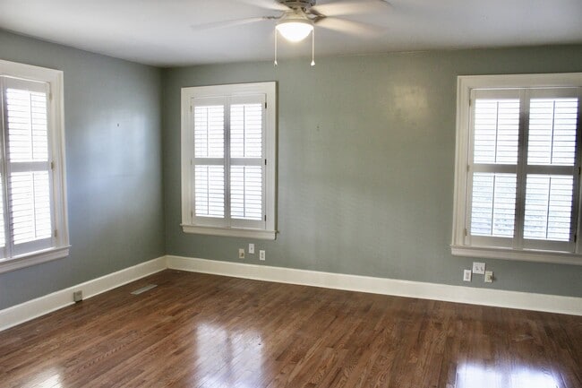 Building Photo - 2600 E Doublegate Dr