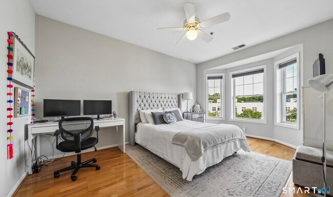 Building Photo - 105 Richards Ave