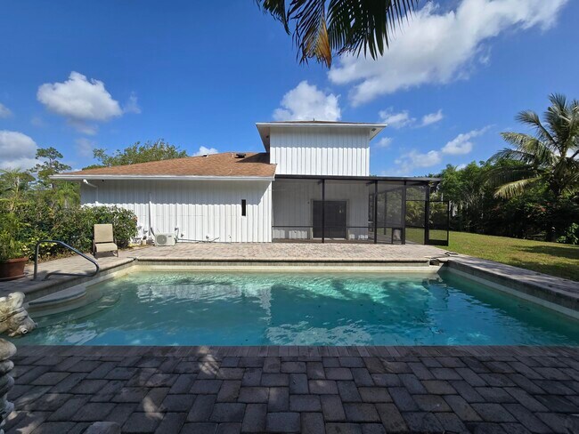 Building Photo - 1106 Staghorn St