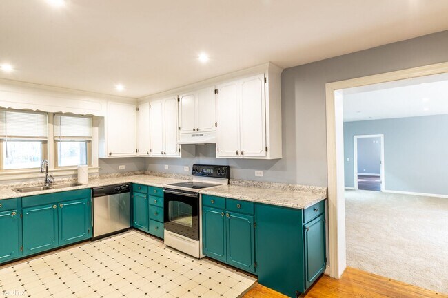 Building Photo - 4 br, 3 bath House - 1118 Wolf Trap Road