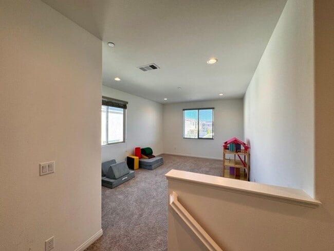 Building Photo - Welcome to this stunning two-story home located in the desirable Spencers Crossing community of M...