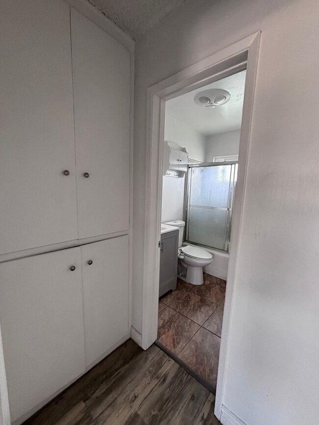 Building Photo - Spacious Beautiful North Park 1 Bed / 1 Bath with Pool