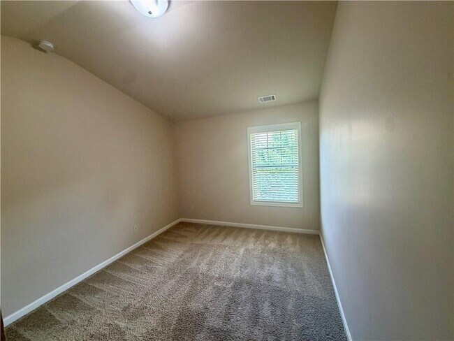 Building Photo - 4615 Woodbine Way