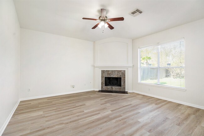 Building Photo - 20122 Goss Hollow Ln