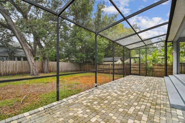 Building Photo - 6105 S Elkins Ave