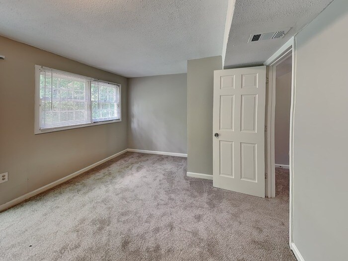 Building Photo - 3775 Stamford Rd SW