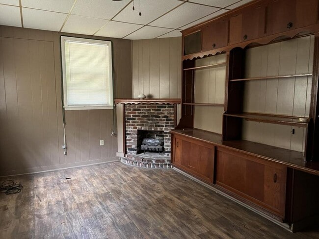 Building Photo - 1223 Marydale Dr