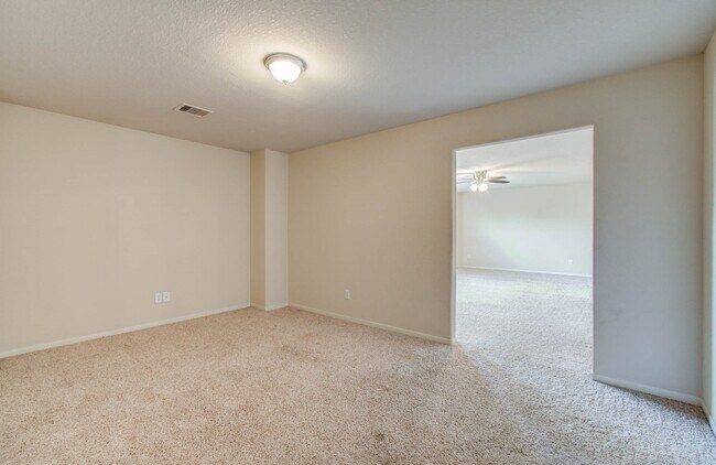 Building Photo - 23714 Legacy Oak St