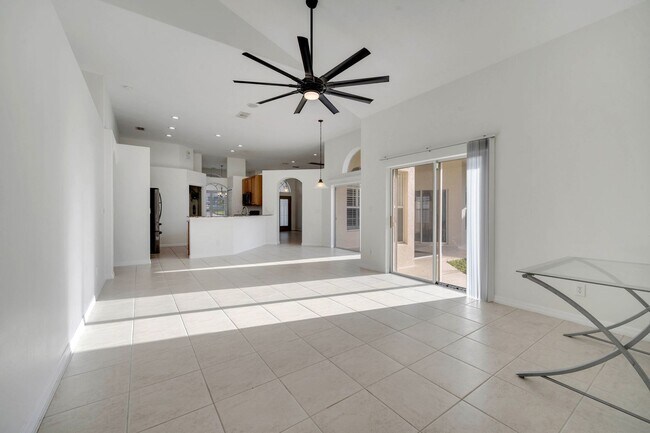 Building Photo - Stunning 4/3 with Fence Enclosed Yard in t...