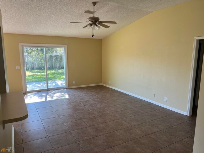 Building Photo - 602 Wild Grape Dr