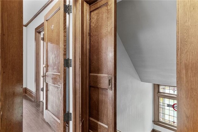 Building Photo - 1306 Ridge Ave