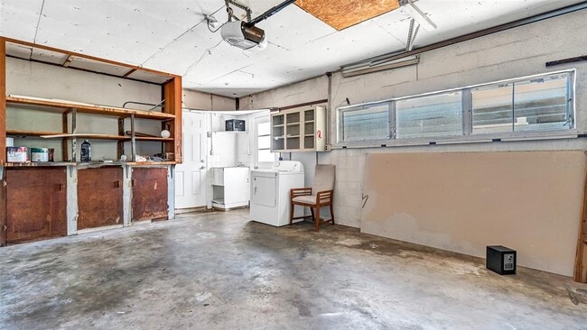 Building Photo - 1460 S Betty Ln