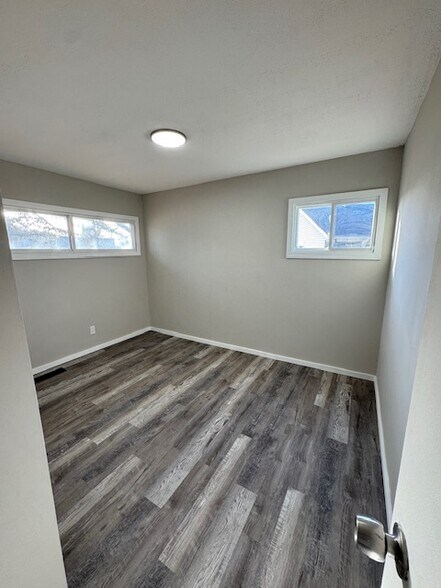 Building Photo - 2725 Danz Ave