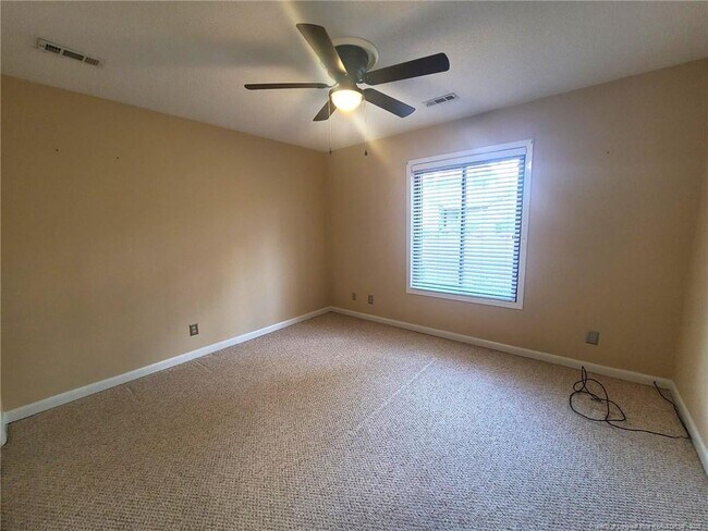 Building Photo - 6744 Irongate Dr