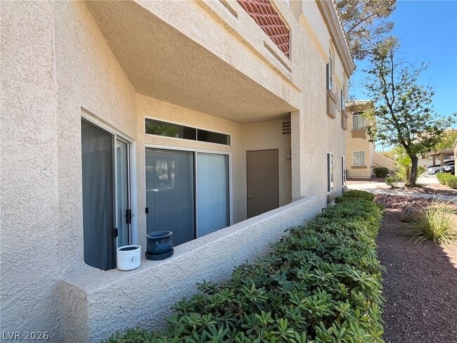 Building Photo - 7400 W Flamingo Rd
