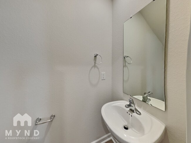 Building Photo - 132 Everglade Wy