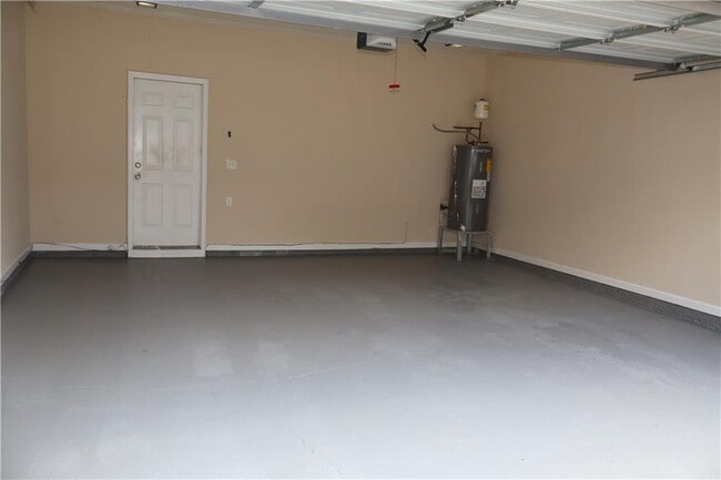 Building Photo - 176 Rivergate Ct