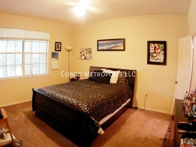 Building Photo - 2600 Robert Trent Jones Dr