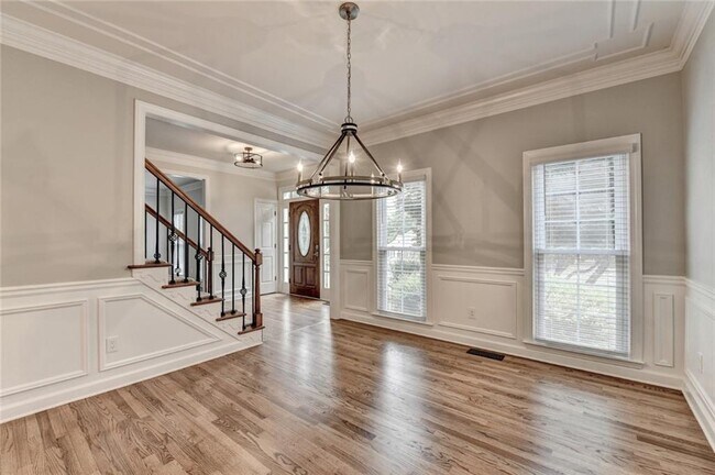 Building Photo - 10665 Wren Ridge Rd