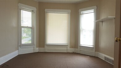 Building Photo - 2515 Olive St