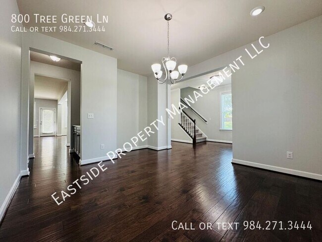 Building Photo - 800 Tree Green Ln
