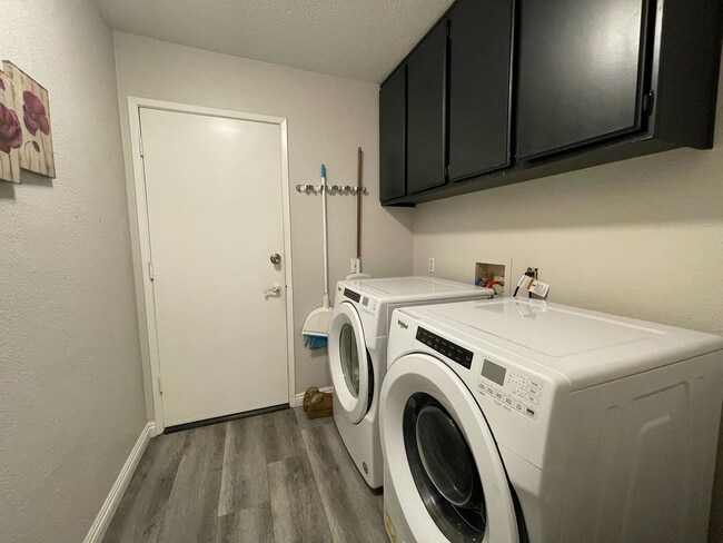 Building Photo - Comfortable 3-Bedroom Home in Moreno Valle...