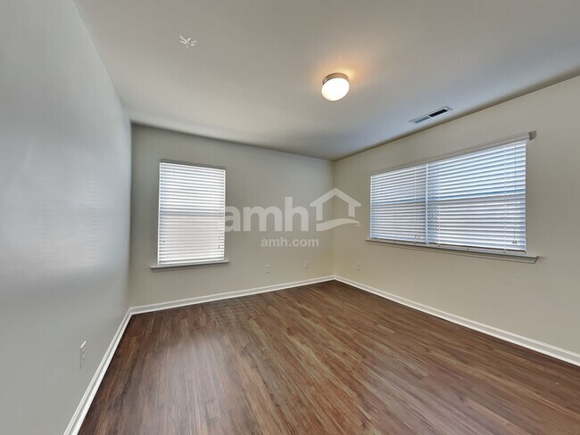 Building Photo - 8112 Hovingham Way