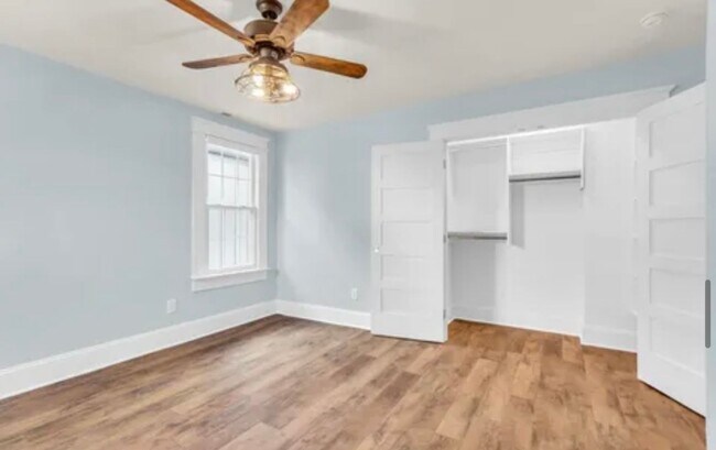 Building Photo - Gorgeous 3/2 Located 1 Block From Downtown Greenville!