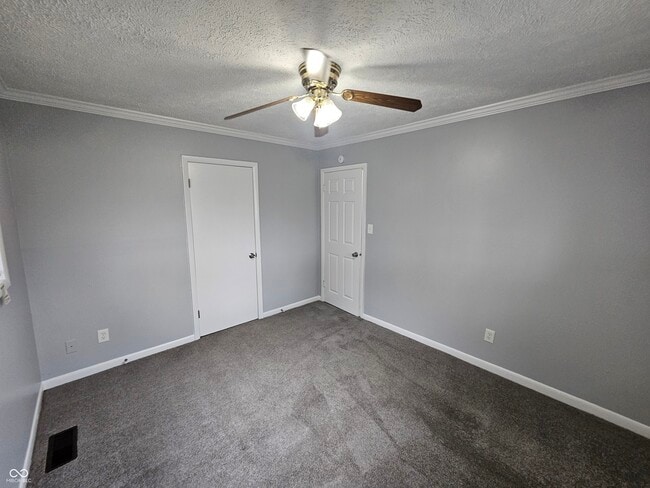 Building Photo - 748 Maple Ln