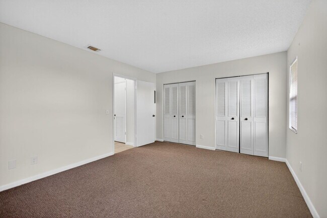 Building Photo - 8585 SE Church St