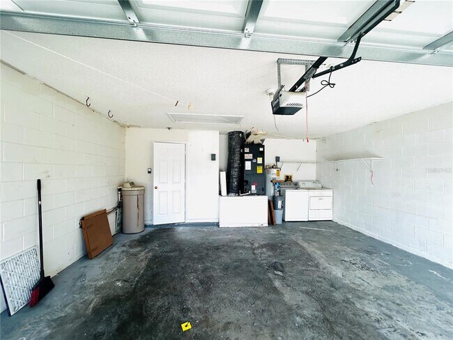 Building Photo - 40 Coventry Ct