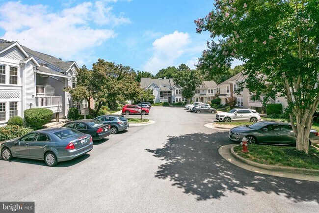 Building Photo - 3395 Lakeside View Dr