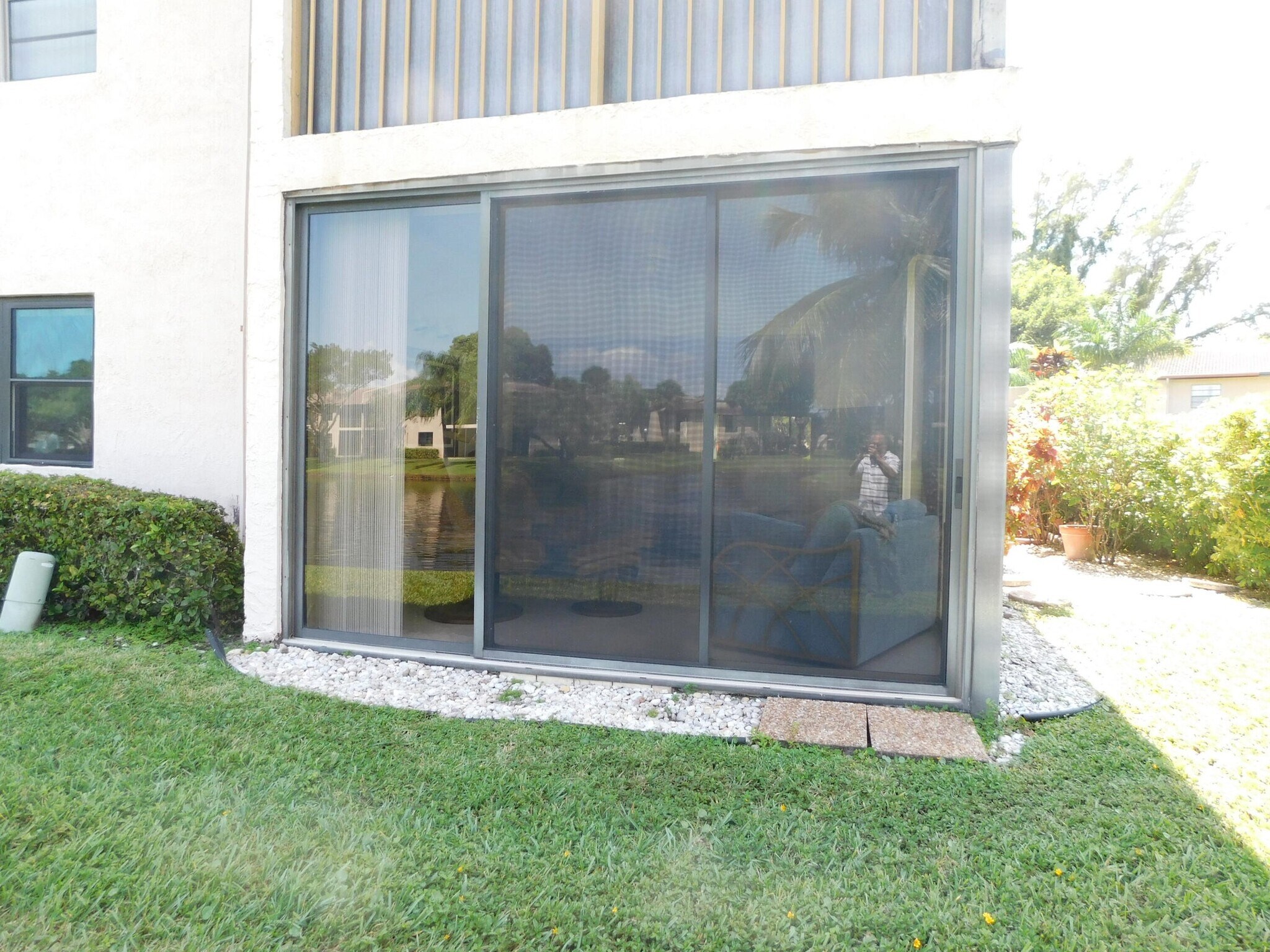 Building Photo - 9285 Vista del Lago