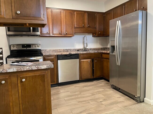 Kitchen - 1701 Norris Pl