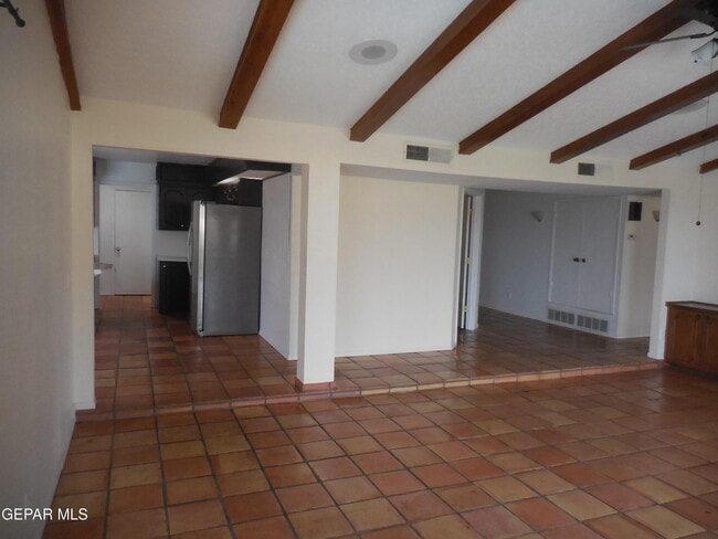 Building Photo - 3241 Point Ct