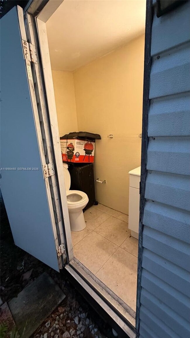 Building Photo - 1555 SW 21st Way