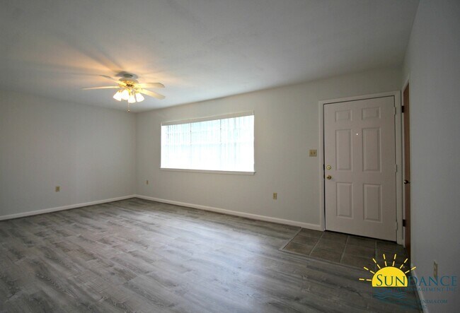 Building Photo - Nice 3 Bedroom Home in Fort Walton Beach