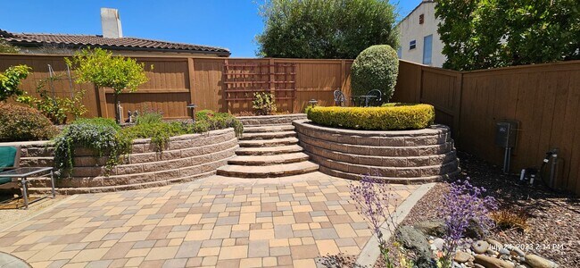 Building Photo - Beautiful Newer Rice Ranch Single Story Home in Orcutt