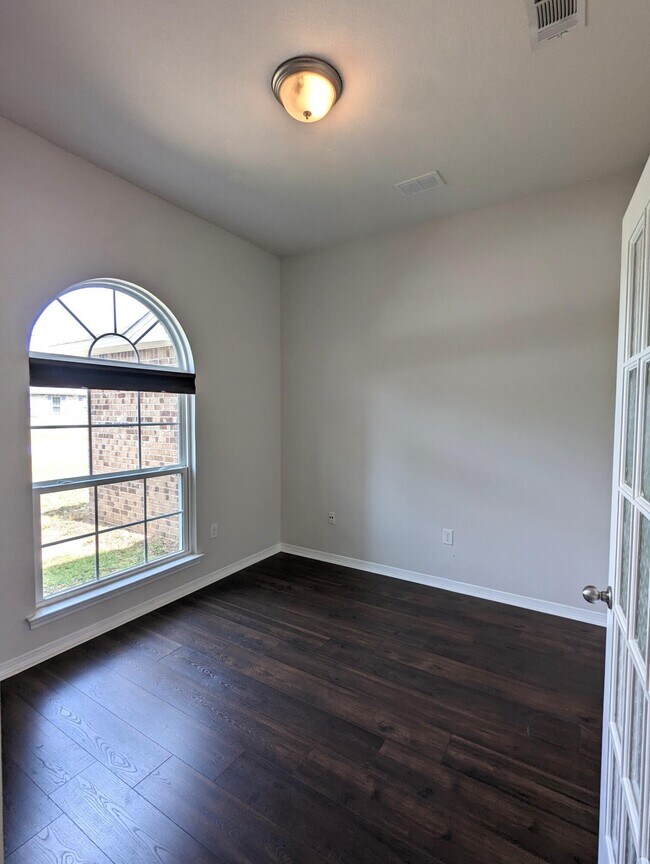 Building Photo - 8249 Escola St