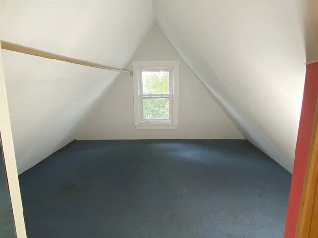 Building Photo - 40 Clark St