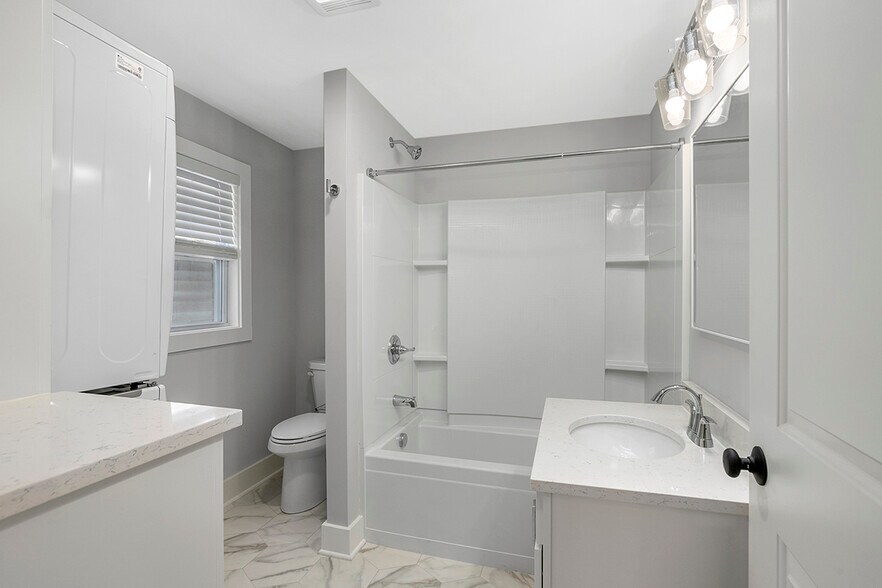 Building Photo - 751 Veto St NW