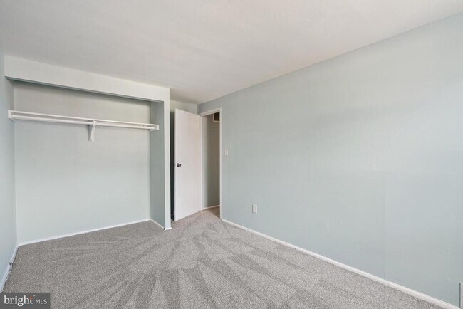 Building Photo - 7633 Allendale Dr