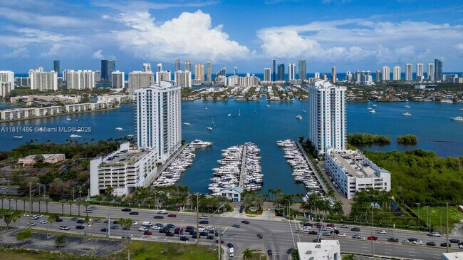 Building Photo - 17301 Biscayne Blvd