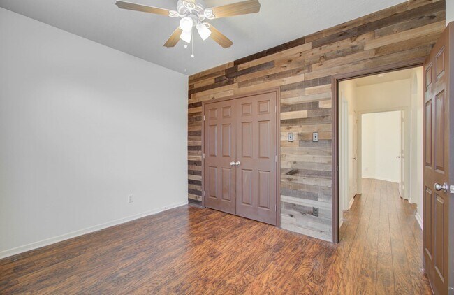 Building Photo - 14235 Englewood Park Ln